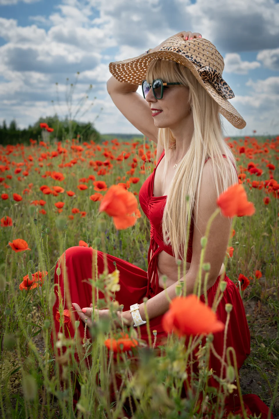 Kobiecy portret plenerowy — fotografia Elżbiety Różyckiej, Złote Kadry