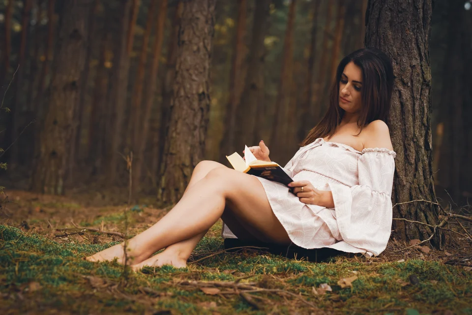Kobiecy portret plenerowy — fotografia Elżbiety Różyckiej, Złote Kadry