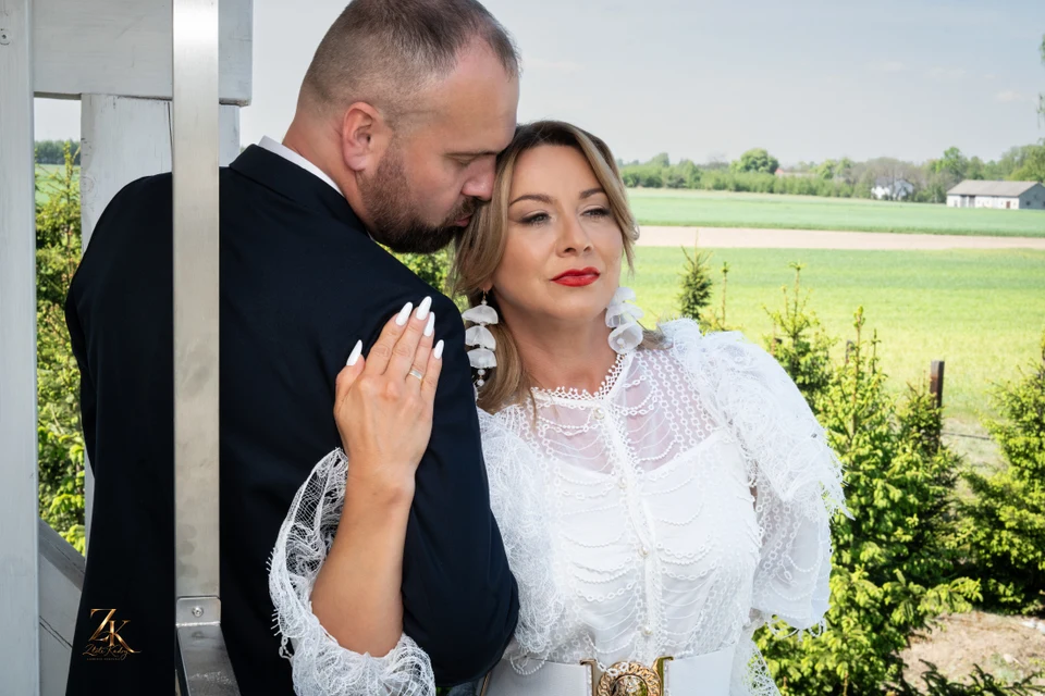Portret pary w plenerze — Komunia Antosi